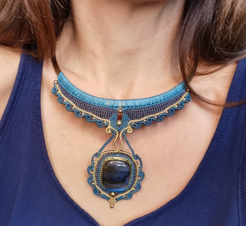 Collier Micro-macramé et Labradorite HORUS