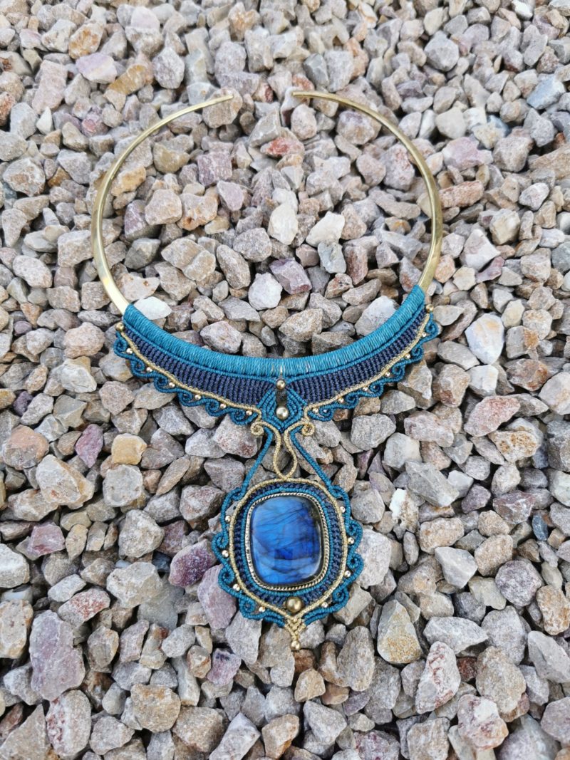 Collier Micro-macramé et Labradorite HORUS