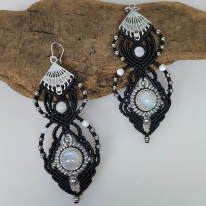 Boucles Micro-Macramé et Pierre de Lune